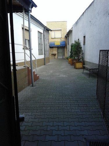 POSLOVNO STAMBENA ZGRADA-SREMSKA MITROVICA na ODLICNOJ LOKACIJI